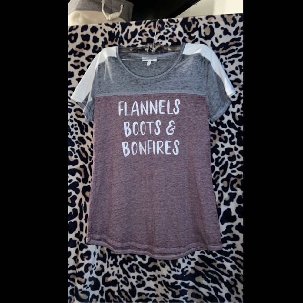 Maurice’s graphic tee